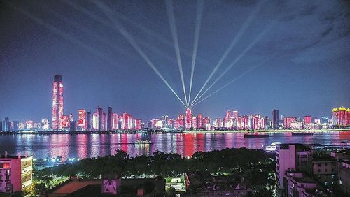 武漢長江燈光秀獻禮黨的百年華誕 央廣網